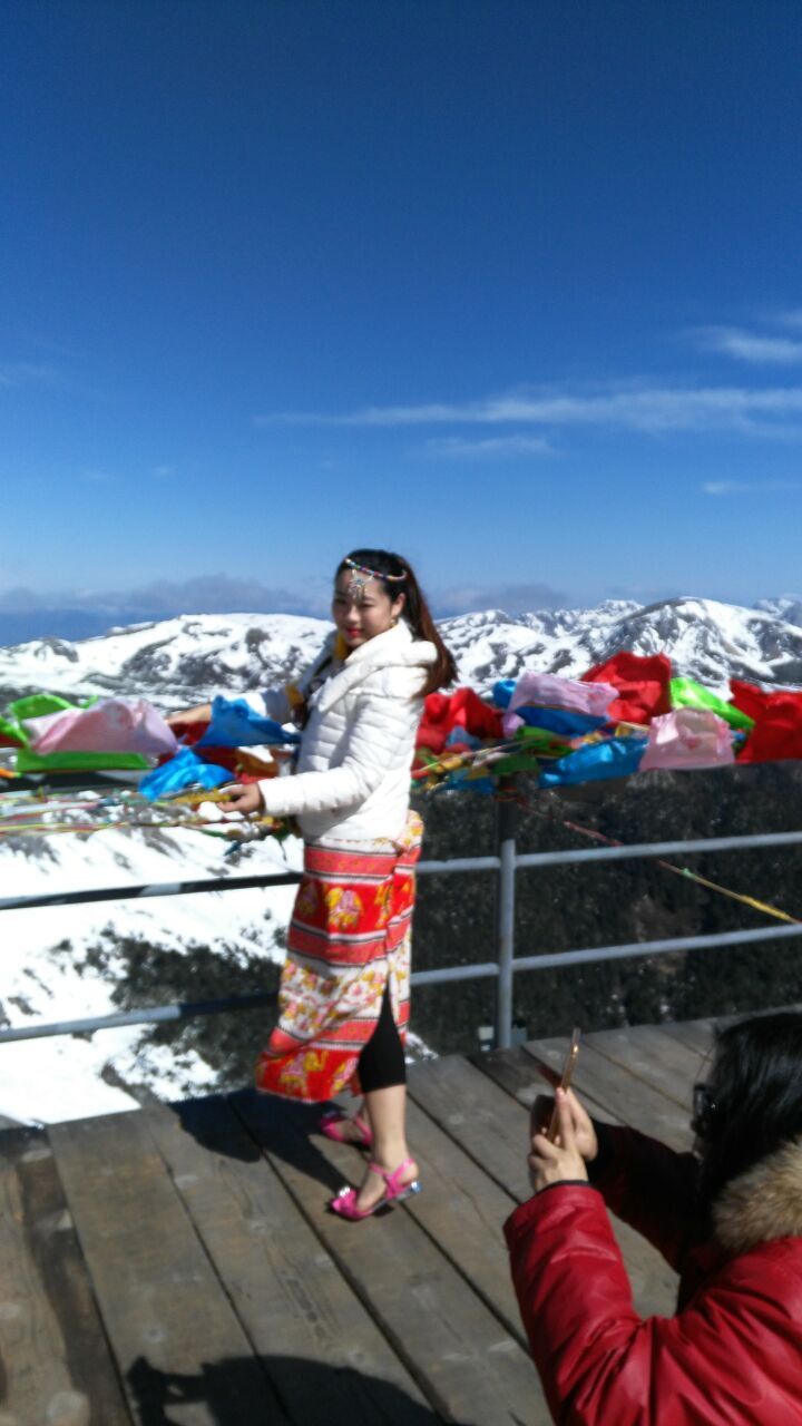 香格里拉石卡雪山